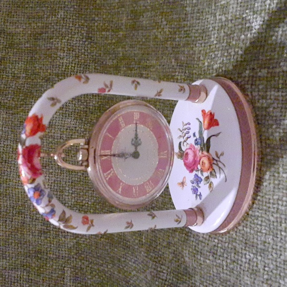 1986 Small Clock - Celebrating 100 Years AVON. - Picture 3 of 9